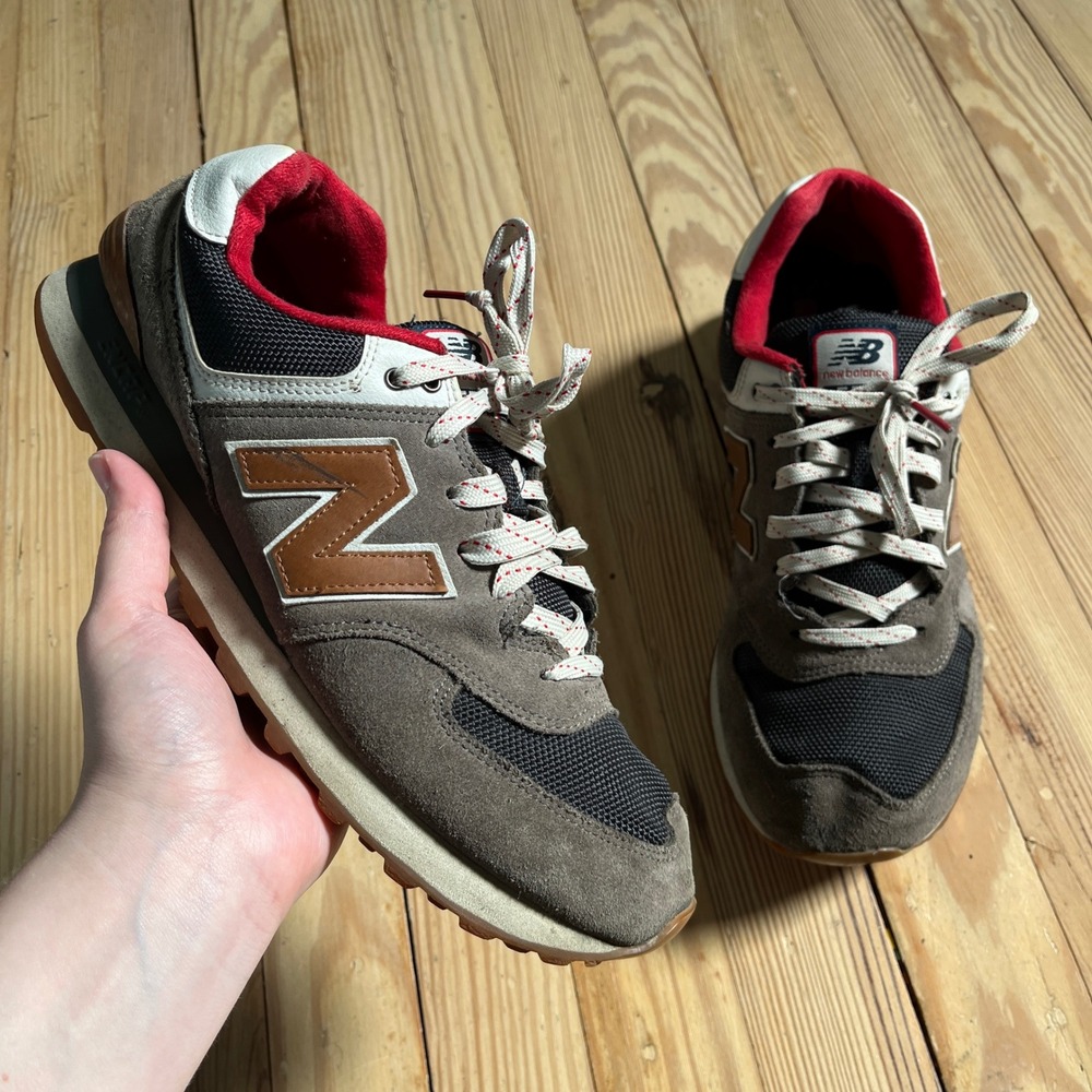 New Balance 574 Sneakers Mens 10.5D Brown Black Red Suede Mesh Low Top ML574CAC